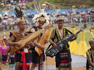 Parade Erau Adat Kutai Bisa Angkat Pariwisata Kaltim