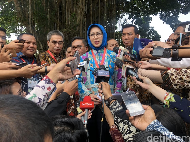 Wawan Sempat Hilang dari Sukamiskin, Begini Reaksi Airin Wawan Sempat Hilang dari Sukamiskin, Begini Reaksi Airin