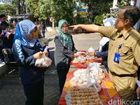 Pemkot Bandung Gelar Bazar Murah, Ayam Rp 34 Ribu per Ekor