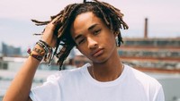 Putra Will Smith, Jaden Smith memiliki kekayaan US$ 8 juta. Baru berusia 19 tahun, ia memperoleh kekayaannya dari bermain film. Selain film, dia juga memperoleh kekayaannya dari bernyanyi. Dia pernah tampil bersama Justin Bieber di Never Say Never. Istimewa/ranked.com