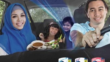 Keren sih editannya backgroundnya ambil dari stock foto tapi peletakkan wajahnya kurang mulus. Foto: Internet