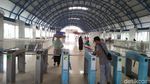Foto: Penumpang KRL Tak Lagi Pakai Tiket Kertas
