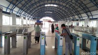 Tampak tidak ada antrean di Stasiun Palmerah (Foto: Nur Azizah/detikcom)