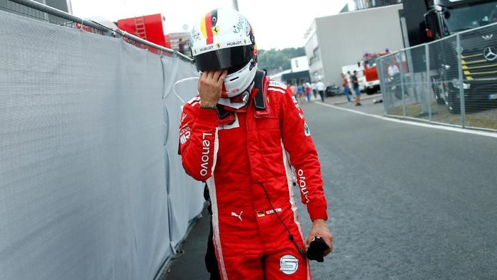 Sebastian Vettel retired di GP Jerman 2018. (Foto: Ralph Orlowski/Reuters) Sebastian Vettel retired di GP Jerman 2018. (Foto: Ralph Orlowski/Reuters)