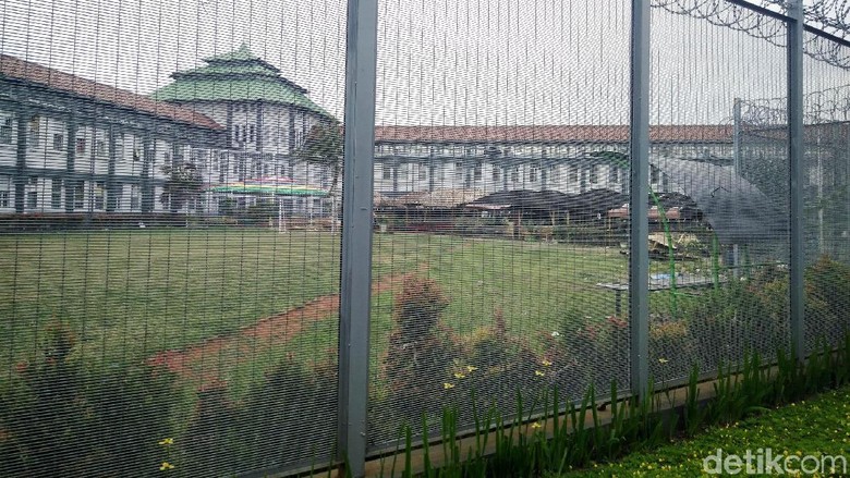 Kemenkum soal Bilik Asmara hingga Suami Airin Ngamar: Tunggu Vonis Kemenkum soal Bilik Asmara hingga Suami Airin Ngamar: Tunggu Vonis