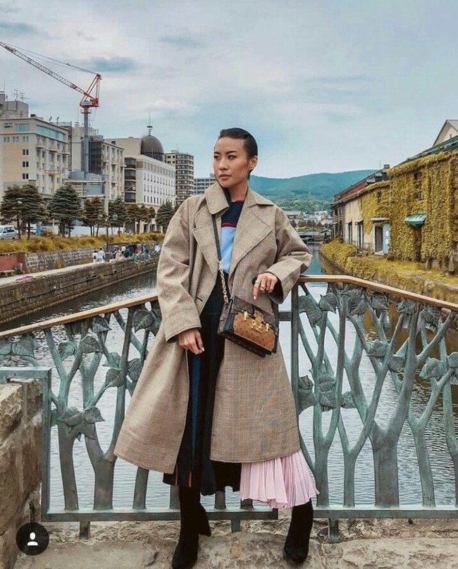 Sejak usia 18 tahun, Savina sudah aktif di media sosial. Lama-kelamaan gayanya yang stylish dengan pamer kehidupan fancy disukai oleh banyak orang. Foto: Dok. Instagram/Savina Chai