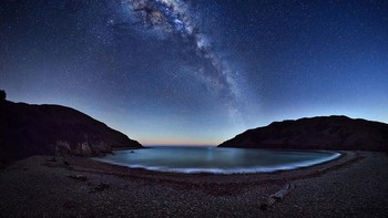 Cable Bay karya fotografer Mark Gee asal Australia. (Foto: National Maritime Museum)