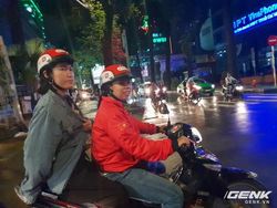 Aksi Perdana Driver Go-Jek Angkut Penumpang di Vietnam