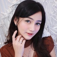 Nanda sering berbagi tips untuk merawat kulit wajah sesuai pengalamannya di YouTube. Foto: Instagram