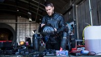 Sekarang, kostum jet terbang itu sudah dijual. Gravity mengklaim sudah ada klien pertama yang membelinya (Gravity/CNN Travel)