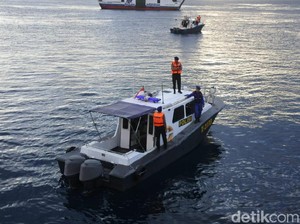 Obor Asian Games Dari Banyuwangi Menyeberangi Selat Bali