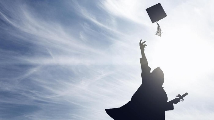 Dolar AS Ngamuk, Hitung Ulang Biaya Anak Sekolah di Luar Negeri