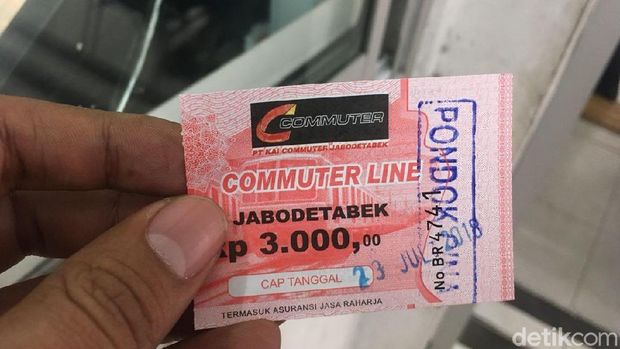 Begini Suasana Antre Tiket di Stasiun Pondokcina