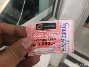 Naik KRL Pakai Tiket Kertas, KCI Minta Maaf