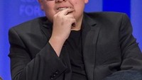Rico Rodriguez yang baru berusia 19 tahun ini memiliki kekayaan US$ 4 juta. Dia terkenal karena perannya sebagai Manny Delgado dalam sitkom populer ABC Modern Family. Dia memulai berperan pada usia 12 tahun. Sejak tahun 2006, jutawan ini muncul di banyak acara televisi termasuk NCIS, Sesame Street, dan Chopped Junior. Rico juga menjadi pemeran utama Nickelodeon Ultimate Halloween Haunted House. Istimewa/ranked.com