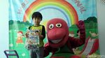 Badut Barney Hibur Pasien Anak