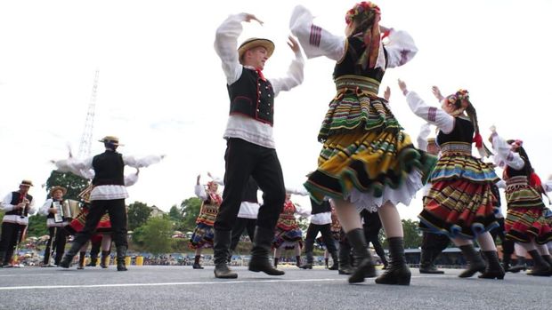 Parade Erau Adat Kutai Bisa Angkat Pariwisata Kaltim