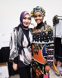 Cerita Dian Pelangi Buat Model Hijab Halima Aden Terpukau karena Ciput