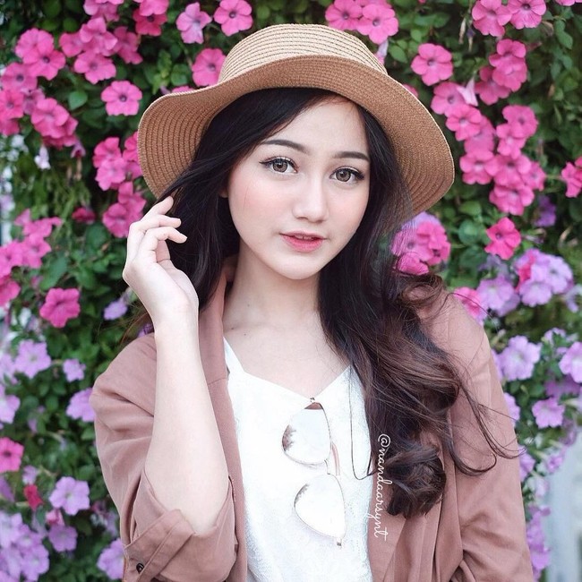 Nanda Arsyinta merupakan seorang gadis cantik asal Palembang kelahiran 31 Maret 1998. Foto: Instagram