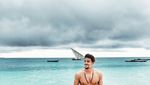 Liburannya Hot Daddy, Mariano Di Vaio