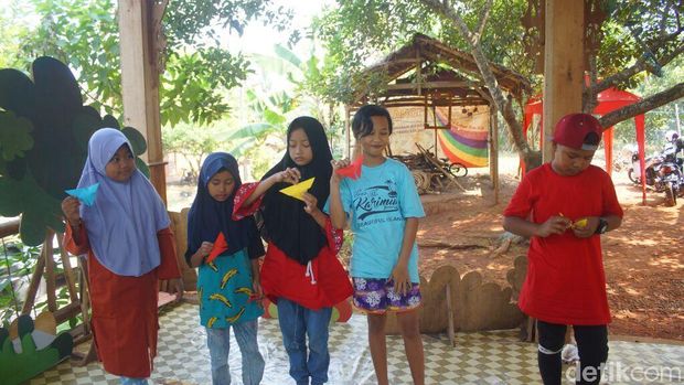 Hari Anak di Jepara; Origami, Wayang Rotan Hingga Bahasa Asing