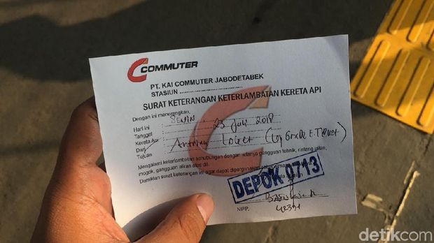 Surat keterlambatan di Stasiun Depok.