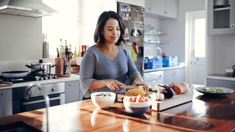 Bunda Tak Menerapkan Diet? No Problem, Asal.../ Foto: iStock Bunda Tak Menerapkan Diet? No Problem, Asal.../ Foto: iStock