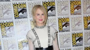 Promosi Aquaman, Nicole Kidman Anggun Bergaun Dior di Comic-Con