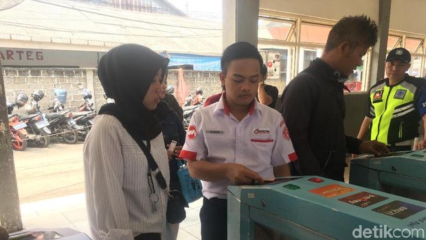 Tiket elektronik KRL sudah bisa digunakan lagi / 