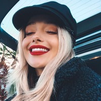 Sebagai model, Brooklyn Kelly cukup sukses. Wanita tersebut pernah bekerja untuk brand dan majalah kenamaan, seperti Top Shop, River Island, hingga Mens Health. Foto: Instagram @brooklynkellyy