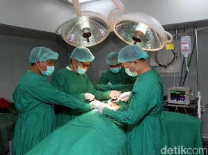 Sibuknya KRI Dr Soeharso, RS Apung Perawat Korban Gempa Palu