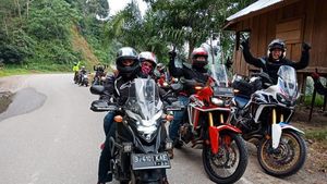 Bikin Iri, Naik Moge Keliling Andalas