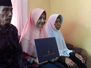 Anak Tukang Becak Lulus Cum Laude di ITB, Ini Harapan Ortu