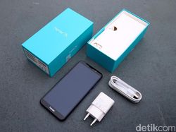 Unboxing Smartphone Murah Meriah Honor 7S
