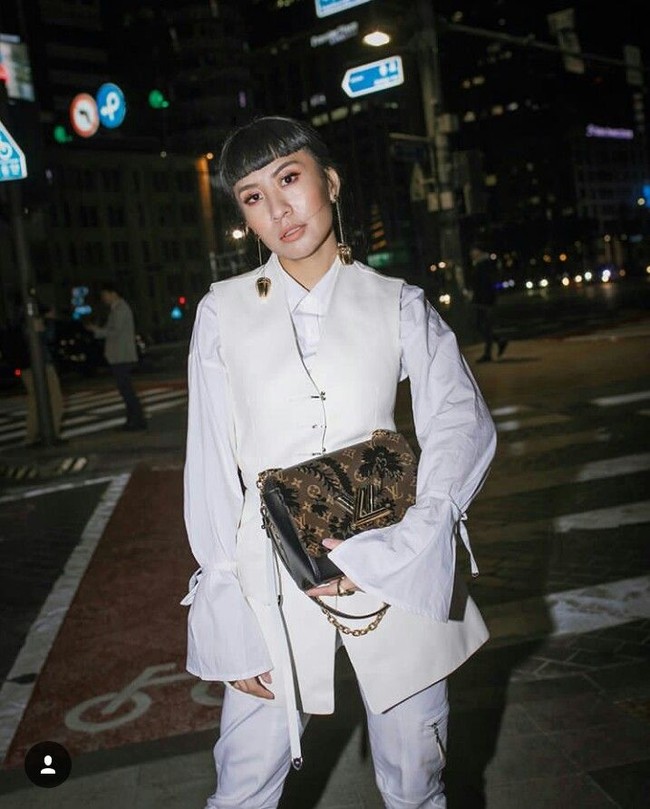 Savina pun mengaku bahwa menjadi selebgram merupakan pekerjaan tanpa libur. Kita harus selalu siap dengan ponsel, membalas semua email dari klien dan secara terus bekerja tak ada henti, ungkap Savina. Foto: Dok. Instagram/Savina Chai