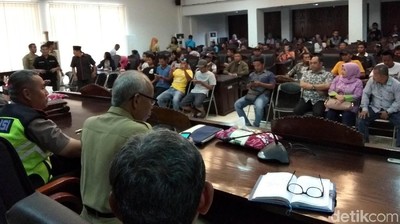 Pedagang Ramai-ramai Minta Harga Ayam Turun dan Pasokan Lancar