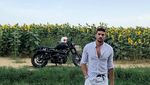 Liburannya Hot Daddy, Mariano Di Vaio