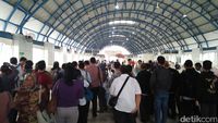 Suasana di Stasiun Palmerah