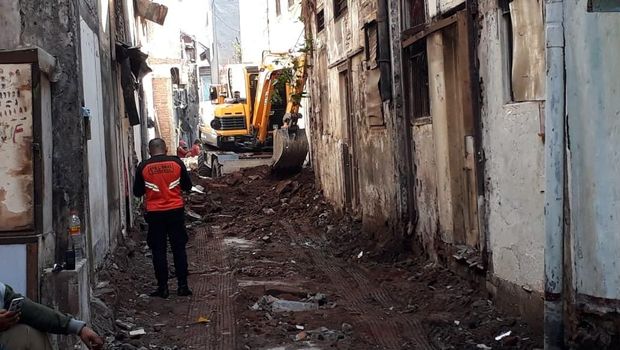 Dalam Setengah Tahun 487 Bangli di Surabaya Dibongkar