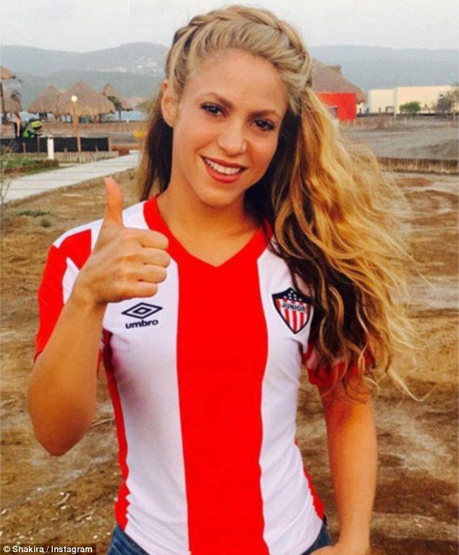 Penyanyi yang terkenal dengan lagu Piala Dunia 2010, Waka Waka ini punya darah Arab yang mengalir di tubuhnya. Ibu Shakira adalah seorang Kolombia. Sedangkan ayahnya adalah keturunan Lebanon Katolik kelahiran Amerika. Namun Shakira memiliki kecantikan latin yang lebih kental. Foto: Instagram