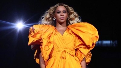 Foto: Kostum Megah Beyonce saat Tur Dunia, Gucci Hingga Valentino