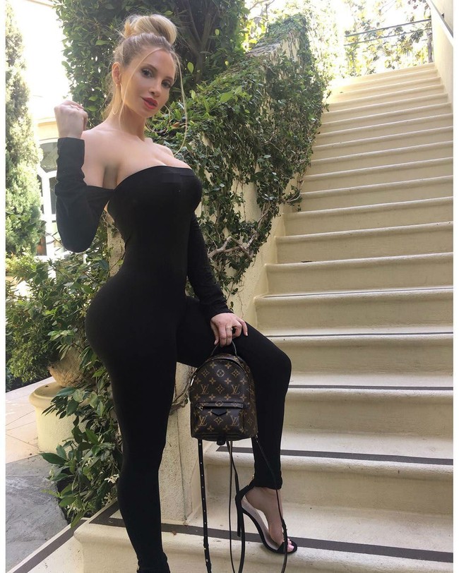 Sebagai seorang model fitness, Amanda mengaku sebelumnya tak memiliki pengalaman modeling. Tiga tahun lalu ia memulai kariernya sebagai personal trainer. (Foto: Instagram)