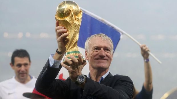 Didier Deschamps masuk perhitungan pengganti Jose Mourinho.