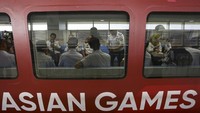 Operasional tersebut masih terbatas stakeholder seperti petugas LRT, Dinas Perhubungan, dan instansi terkait lainnya. ANTARA FOTO/Nova Wahyudi.