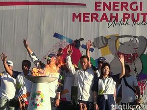 Bawa Obor Asian Games ke GWK, Menpora Minta Doa dan Dukungan untuk Para Atlet