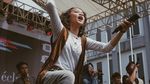 Ini Vokalis Band yang Dipeluk dan Dicium Iqbaal Ramadhan