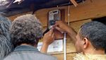 Warga Desa Enem Papua Senang Tak Lagi Gelap Gulita