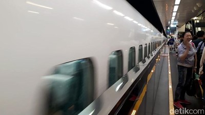 Wuuss.. Menjajal Kereta Cepat Taiwan Ngebut 300 Km/Jam