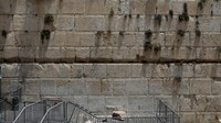 Wali Kota Yerusalem, Nir Barkat, menyebut tidak adanya korban dalam insiden ini merupakan keajaiban besar. Foto: REUTERS/Nir Elias