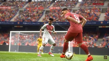 Penyerang Liverpool Roberto Firmino sedang menunjukkan aksinya. Foto: YouTube/officialpes